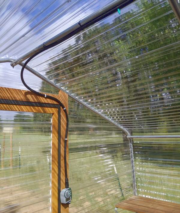 Automatic watering and sprinkling system Automatic watering and sprinkling system
